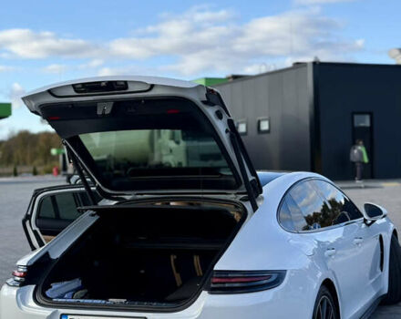 Білий Порше Panamera, об'ємом двигуна 2.89 л та пробігом 60 тис. км за 75000 $, фото 14 на Automoto.ua