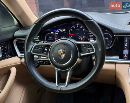 Білий Порше Panamera, об'ємом двигуна 3 л та пробігом 49 тис. км за 58000 $, фото 24 на Automoto.ua