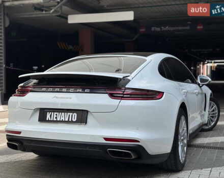 Білий Порше Panamera, об'ємом двигуна 3 л та пробігом 49 тис. км за 58000 $, фото 8 на Automoto.ua