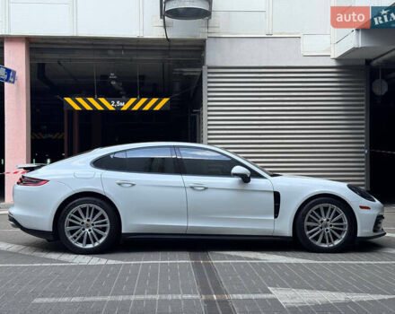 Білий Порше Panamera, об'ємом двигуна 3 л та пробігом 49 тис. км за 58000 $, фото 11 на Automoto.ua