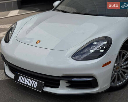 Білий Порше Panamera, об'ємом двигуна 3 л та пробігом 49 тис. км за 58000 $, фото 13 на Automoto.ua
