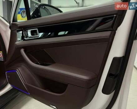 Белый Порше Панамера, объемом двигателя 2.89 л и пробегом 59 тыс. км за 99500 $, фото 69 на Automoto.ua