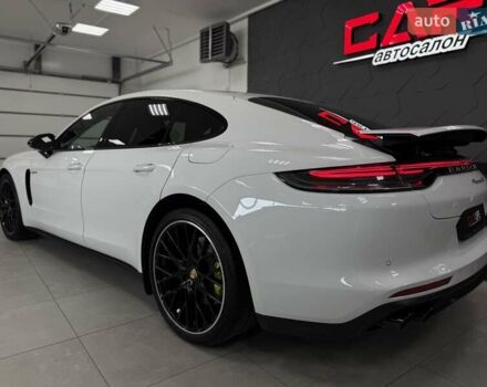 Белый Порше Панамера, объемом двигателя 2.89 л и пробегом 59 тыс. км за 99500 $, фото 37 на Automoto.ua