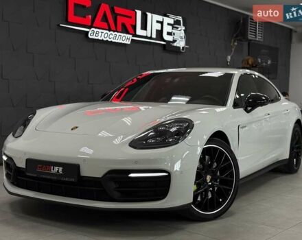Белый Порше Панамера, объемом двигателя 2.89 л и пробегом 59 тыс. км за 99500 $, фото 2 на Automoto.ua