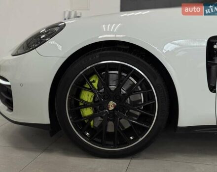 Белый Порше Панамера, объемом двигателя 2.89 л и пробегом 59 тыс. км за 99500 $, фото 12 на Automoto.ua