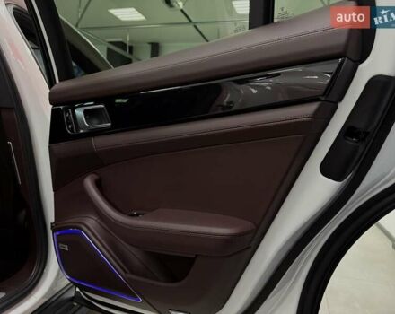 Белый Порше Панамера, объемом двигателя 2.89 л и пробегом 59 тыс. км за 99500 $, фото 64 на Automoto.ua