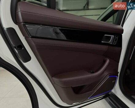 Белый Порше Панамера, объемом двигателя 2.89 л и пробегом 59 тыс. км за 99500 $, фото 56 на Automoto.ua