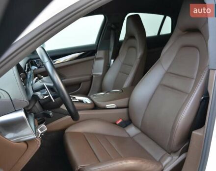 Белый Порше Панамера, объемом двигателя 2.89 л и пробегом 41 тыс. км за 107000 $, фото 3 на Automoto.ua