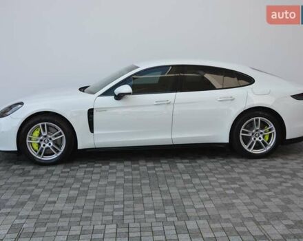 Белый Порше Панамера, объемом двигателя 2.89 л и пробегом 41 тыс. км за 107000 $, фото 1 на Automoto.ua