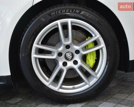 Белый Порше Панамера, объемом двигателя 2.89 л и пробегом 41 тыс. км за 107000 $, фото 9 на Automoto.ua