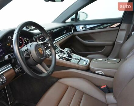 Белый Порше Панамера, объемом двигателя 2.89 л и пробегом 41 тыс. км за 107000 $, фото 4 на Automoto.ua
