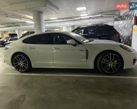 Белый Порше Панамера, объемом двигателя 3 л и пробегом 20 тыс. км за 119500 $, фото 2 на Automoto.ua