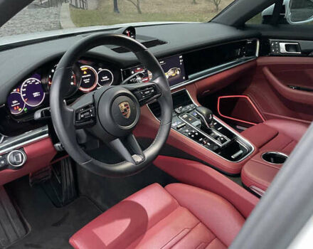 Білий Порше Panamera, об'ємом двигуна 2.89 л та пробігом 26 тис. км за 105000 $, фото 8 на Automoto.ua