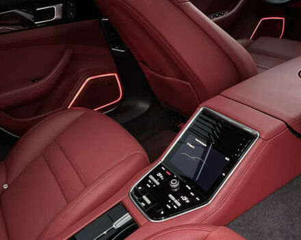 Білий Порше Panamera, об'ємом двигуна 2.89 л та пробігом 26 тис. км за 105000 $, фото 9 на Automoto.ua
