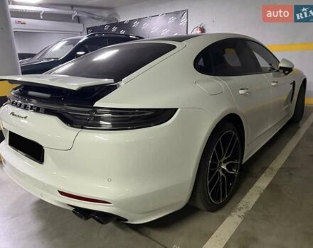 Белый Порше Панамера, объемом двигателя 3 л и пробегом 20 тыс. км за 119500 $, фото 3 на Automoto.ua