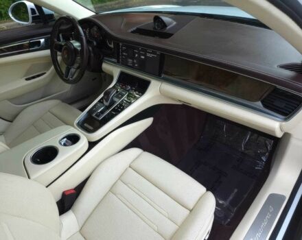 Білий Порше Panamera, об'ємом двигуна 3 л та пробігом 57 тис. км за 30000 $, фото 20 на Automoto.ua