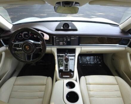 Білий Порше Panamera, об'ємом двигуна 3 л та пробігом 57 тис. км за 30000 $, фото 12 на Automoto.ua