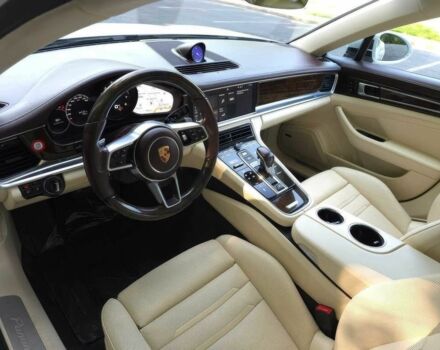 Білий Порше Panamera, об'ємом двигуна 3 л та пробігом 57 тис. км за 30000 $, фото 13 на Automoto.ua