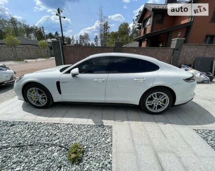 Білий Порше Panamera, об'ємом двигуна 3 л та пробігом 37 тис. км за 122500 $, фото 4 на Automoto.ua