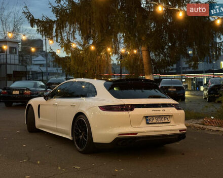 Белый Порше Панамера, объемом двигателя 2.89 л и пробегом 91 тыс. км за 65000 $, фото 5 на Automoto.ua
