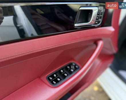 Белый Порше Панамера, объемом двигателя 2.89 л и пробегом 91 тыс. км за 65000 $, фото 22 на Automoto.ua