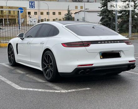 Білий Порше Panamera, об'ємом двигуна 3 л та пробігом 76 тис. км за 66000 $, фото 2 на Automoto.ua