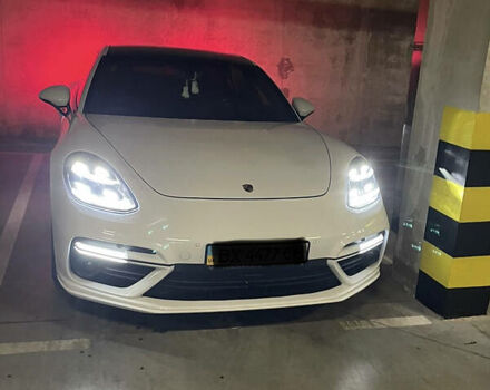 Білий Порше Panamera, об'ємом двигуна 3 л та пробігом 76 тис. км за 66000 $, фото 36 на Automoto.ua