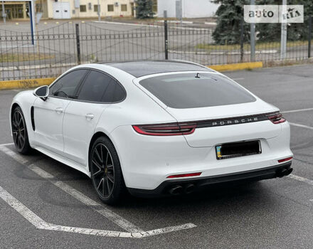 Білий Порше Panamera, об'ємом двигуна 3 л та пробігом 76 тис. км за 66000 $, фото 12 на Automoto.ua