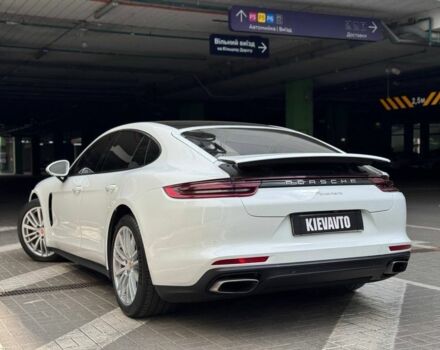 Белый Порше Панамера, объемом двигателя 3 л и пробегом 49 тыс. км за 56000 $, фото 2 на Automoto.ua