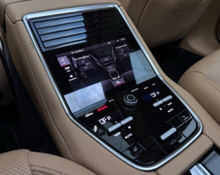 Белый Порше Панамера, объемом двигателя 3 л и пробегом 49 тыс. км за 56000 $, фото 6 на Automoto.ua