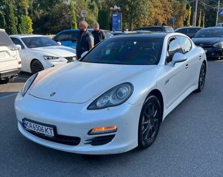 Білий Порше Panamera, об'ємом двигуна 4.81 л та пробігом 130 тис. км за 18000 $, фото 1 на Automoto.ua