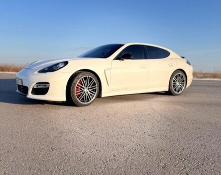 Белый Порше Панамера, объемом двигателя 3.6 л и пробегом 115 тыс. км за 17000 $, фото 1 на Automoto.ua