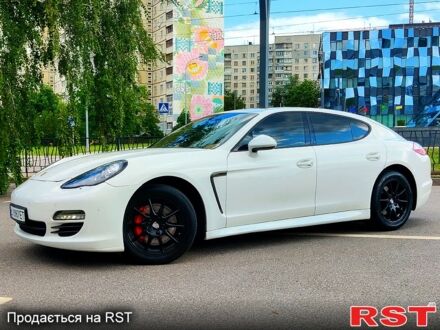 Порше Panamera 2010 у Харкові на Automoto.ua Білий Порше Panamera, об'ємом двигуна 4.8 л та пробігом 208 тис. км за 21000 $, фото 1 на Automoto.ua