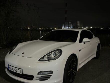Белый Порше Панамера, объемом двигателя 3.6 л и пробегом 118 тыс. км за 18700 $, фото 1 на Automoto.ua