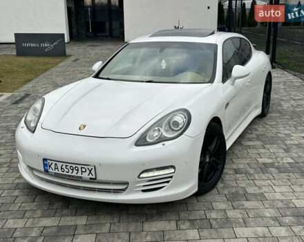 Белый Порше Панамера, объемом двигателя 4.8 л и пробегом 180 тыс. км за 16350 $, фото 1 на Automoto.ua