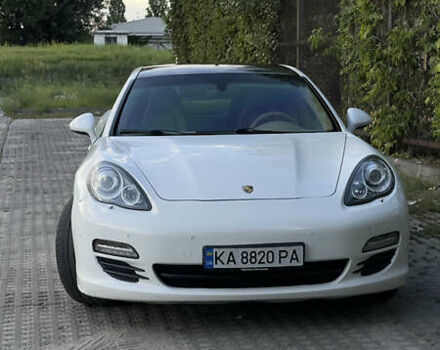 Білий Порше Panamera, об'ємом двигуна 3.61 л та пробігом 117 тис. км за 22900 $, фото 1 на Automoto.ua