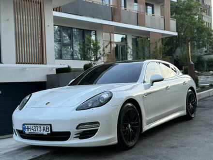 Білий Порше Panamera, об'ємом двигуна 3.6 л та пробігом 117 тис. км за 22900 $, фото 1 на Automoto.ua