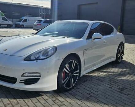 Білий Порше Panamera, об'ємом двигуна 2.97 л та пробігом 130 тис. км за 28000 $, фото 1 на Automoto.ua
