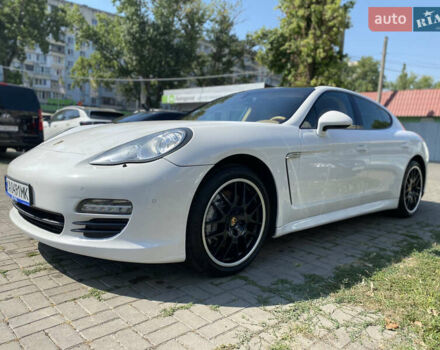 Білий Порше Panamera, об'ємом двигуна 3.61 л та пробігом 122 тис. км за 22800 $, фото 1 на Automoto.ua