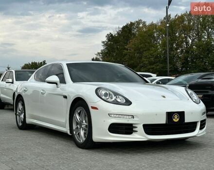 Белый Порше Панамера, объемом двигателя 3 л и пробегом 95 тыс. км за 29900 $, фото 1 на Automoto.ua