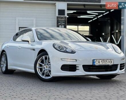Белый Порше Панамера, объемом двигателя 2.97 л и пробегом 151 тыс. км за 39999 $, фото 1 на Automoto.ua