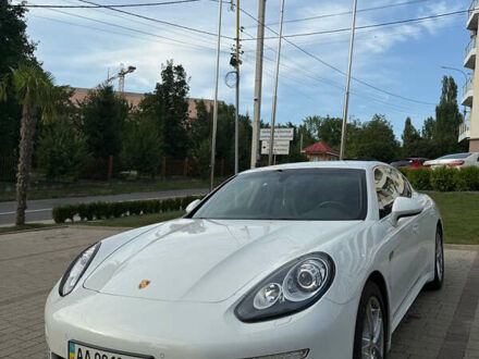 Порше Панамера 2013 в Ужгороде на Automoto.ua Белый Порше Панамера, объемом двигателя 3 л и пробегом 65 тыс. км за 54000 $, фото 1 на Automoto.ua