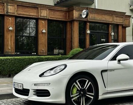 Білий Порше Panamera, об'ємом двигуна 3 л та пробігом 81 тис. км за 38500 $, фото 1 на Automoto.ua