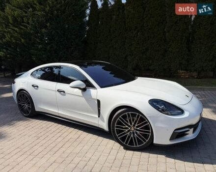 Белый Порше Панамера, объемом двигателя 3 л и пробегом 111 тыс. км за 44900 $, фото 1 на Automoto.ua