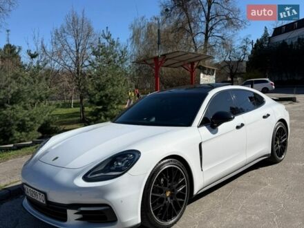 Білий Порше Panamera, об'ємом двигуна 3 л та пробігом 129 тис. км за 52000 $, фото 1 на Automoto.ua