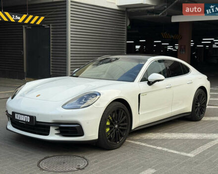 Білий Порше Panamera, об'ємом двигуна 2.9 л та пробігом 100 тис. км за 64000 $, фото 1 на Automoto.ua