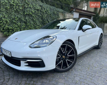 Білий Порше Panamera, об'ємом двигуна 3 л та пробігом 104 тис. км за 49900 $, фото 1 на Automoto.ua