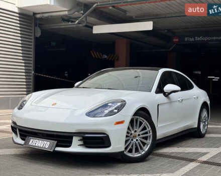 Білий Порше Panamera, об'ємом двигуна 3 л та пробігом 49 тис. км за 58000 $, фото 1 на Automoto.ua