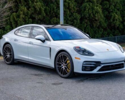 Белый Порше Панамера, объемом двигателя 4 л и пробегом 18 тыс. км за 17400 $, фото 1 на Automoto.ua