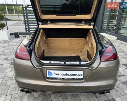 Порше Панамера 2011 в Ровно на Automoto.ua Бежевый Порше Панамера, объемом двигателя 4.8 л и пробегом 147 тыс. км за 22700 $, фото 28 на Automoto.ua